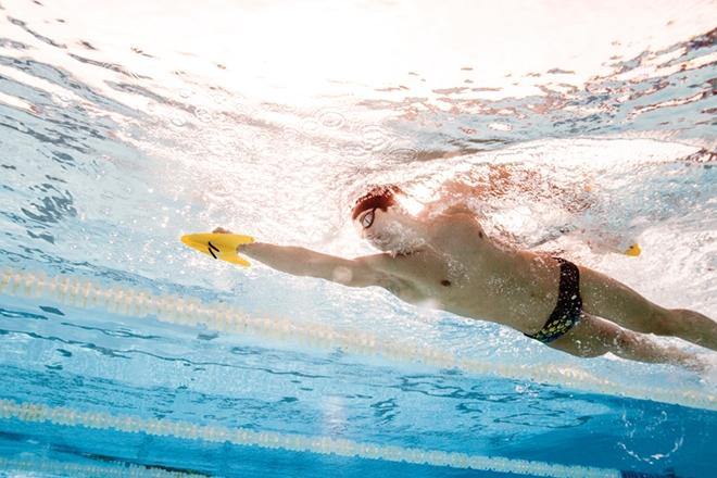 FINIS Freestyle Paddle - Aqua Shop